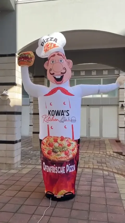 Kowa's Kitchen — Figura pizzaiolo con prodotto