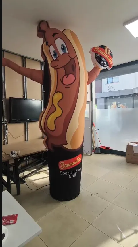 Baumeister Spezialitäten Grill — Mascotte hot dog